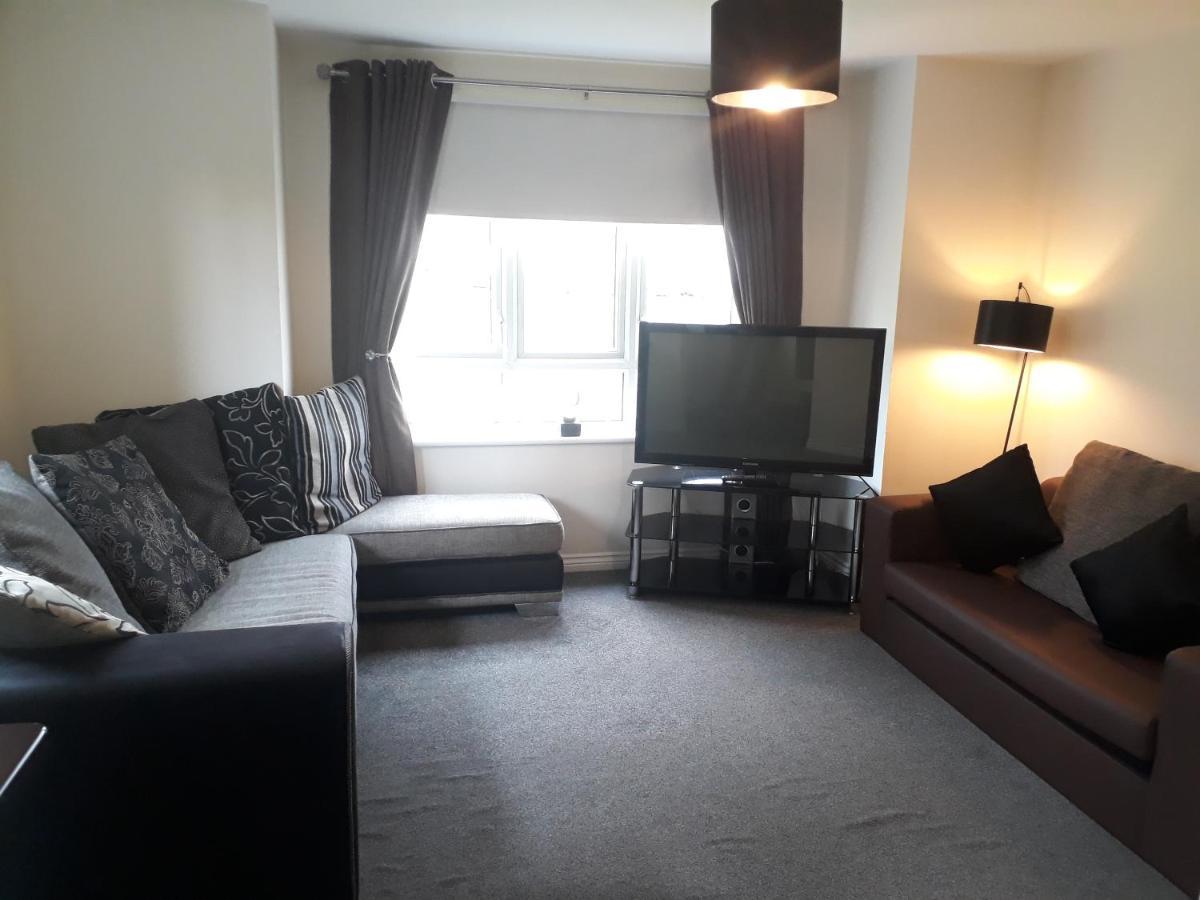 Pond View Apartment Airdrie Ngoại thất bức ảnh